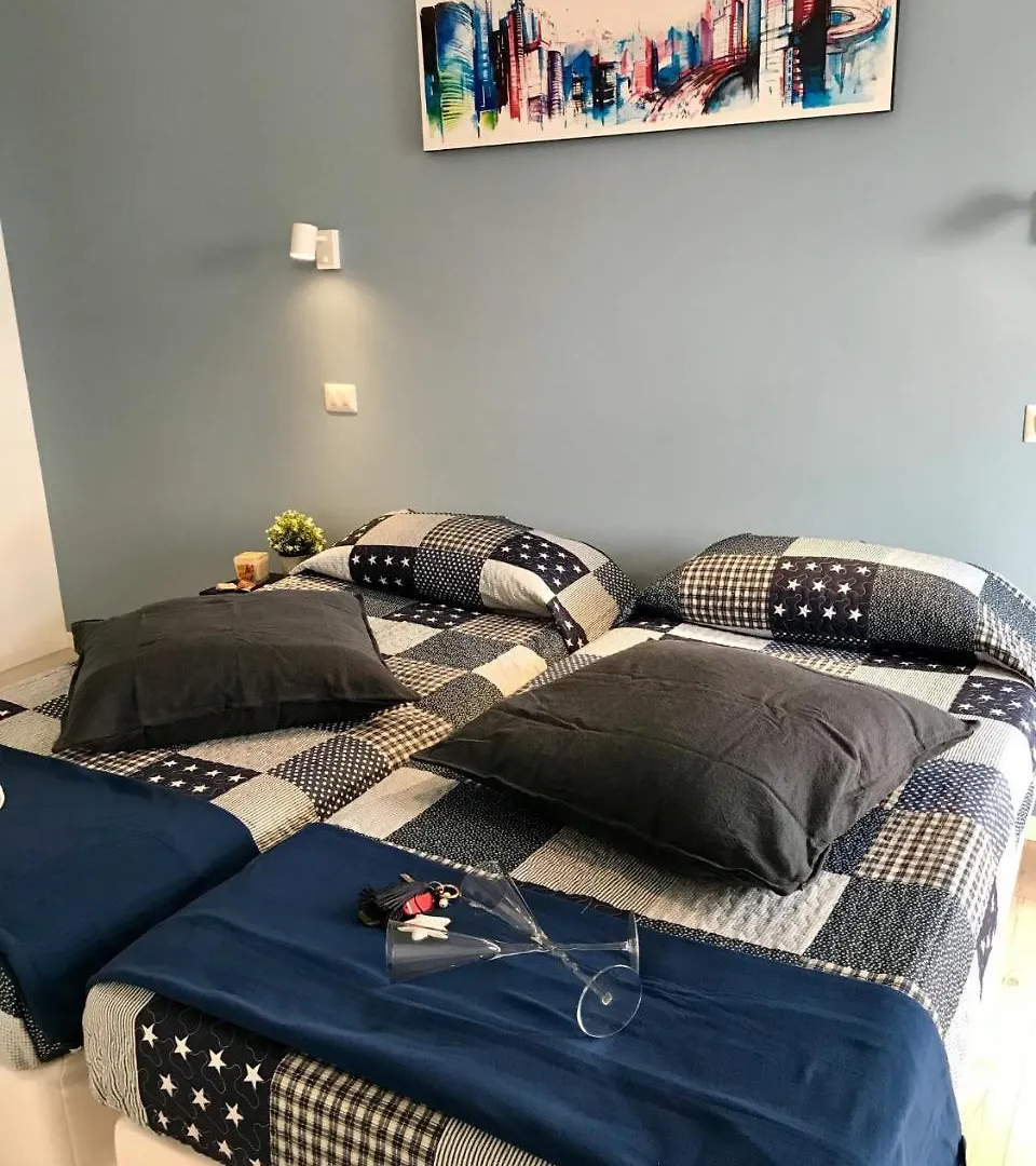 Azzurromare Flat Apartment Lido di Ostia 0*,