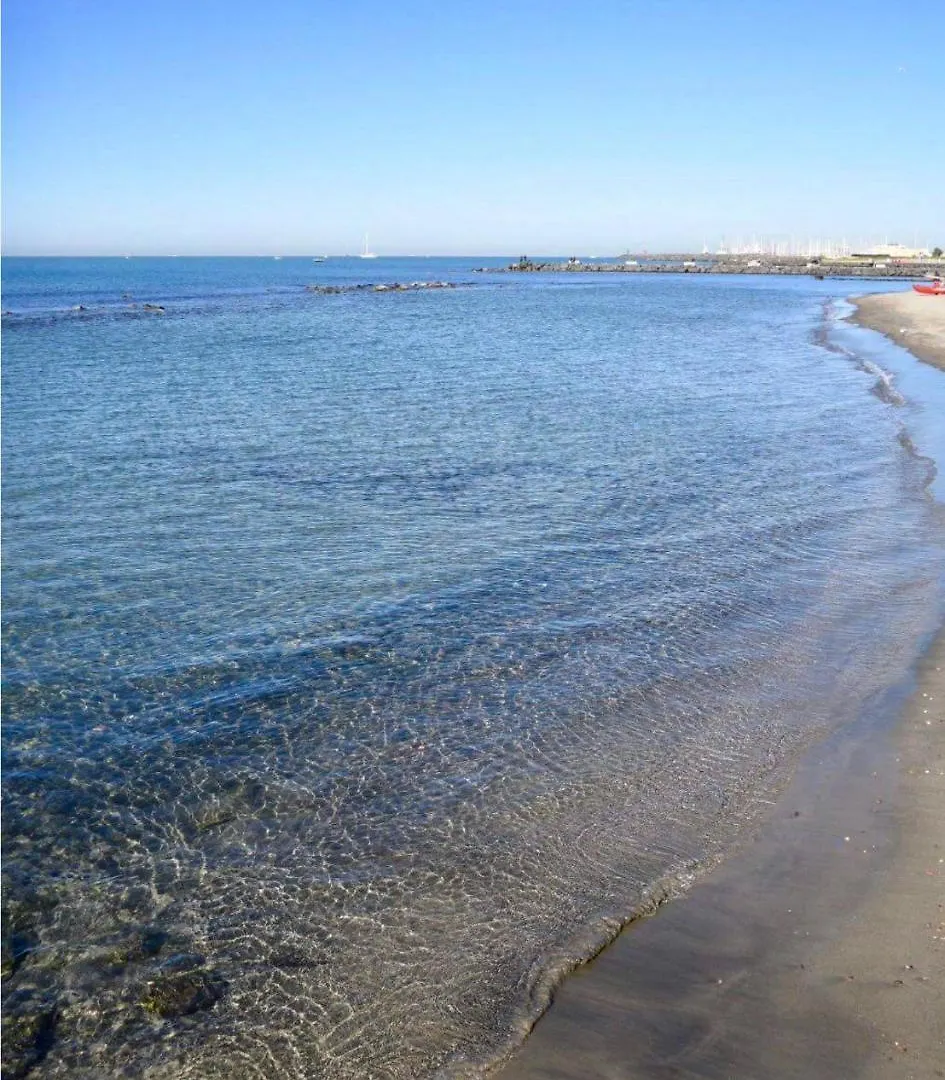 Azzurromare Flat Apartment Lido di Ostia 0*,
